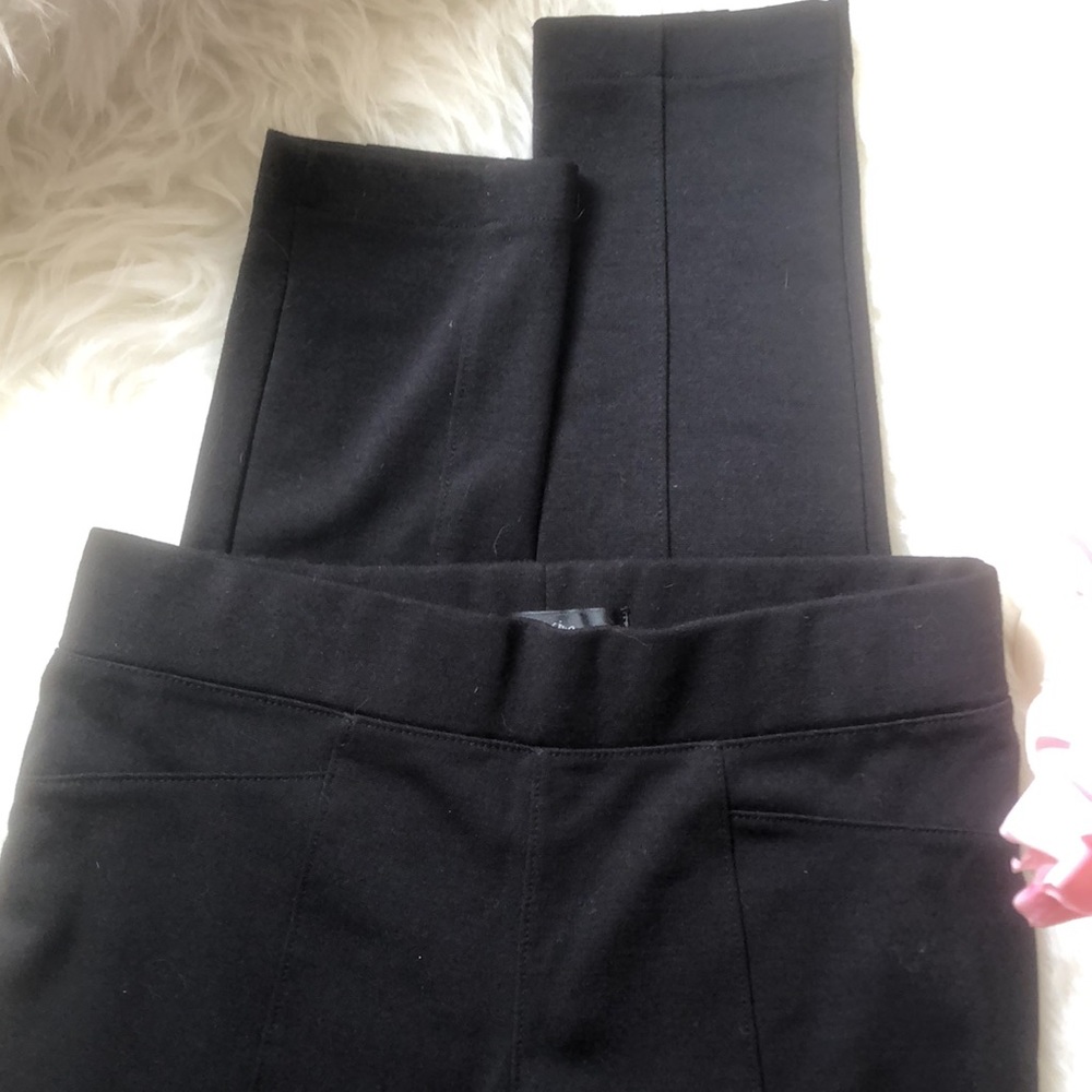 CHAMPION • 4 Item Athletic Wear Bundle Leggings & Running Shorts - Picture 15 of 16